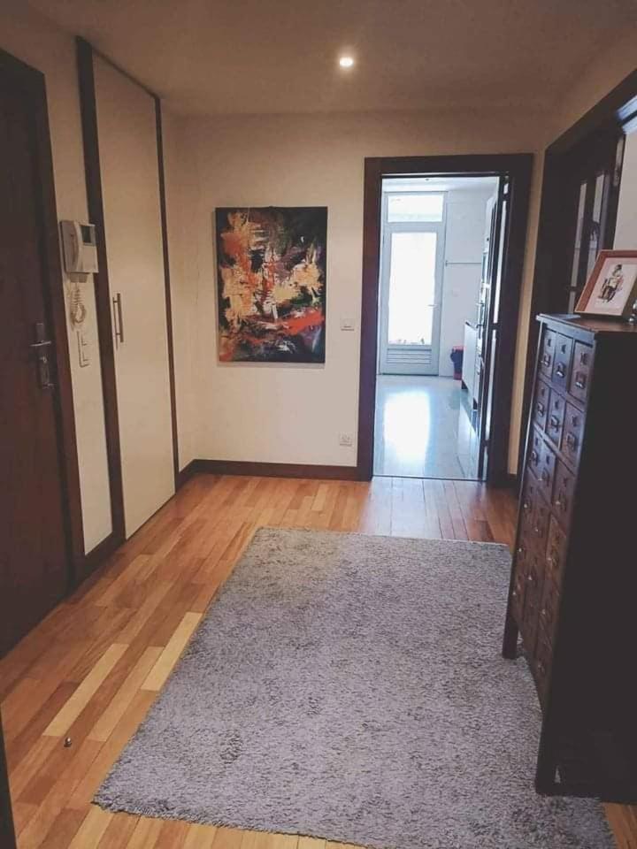 2 Bedroom Close To Airport With Pool & Gym Apartamento Lisboa