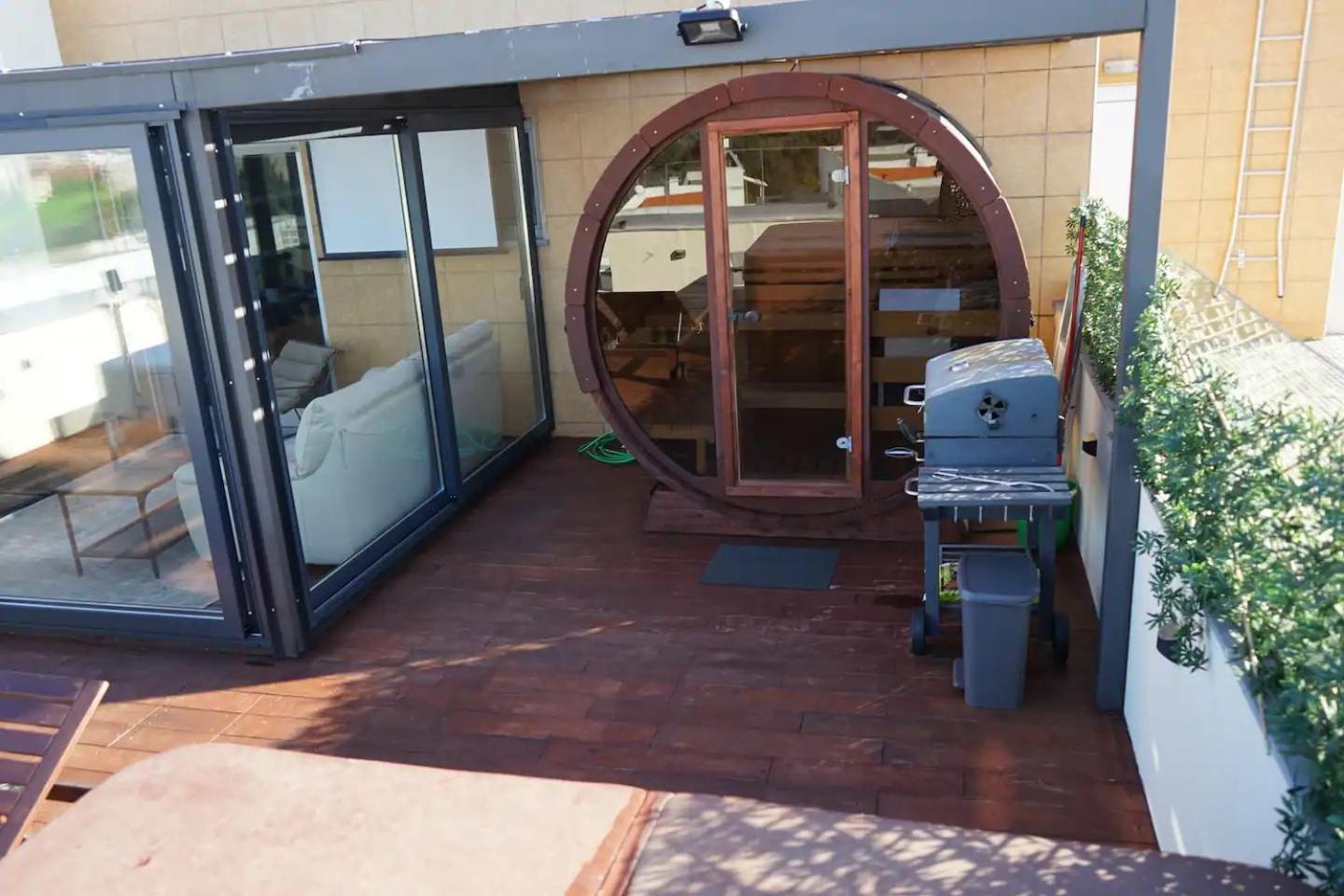 Sunny Private Rooftop Sauna & Hot Tub By Bentobox *