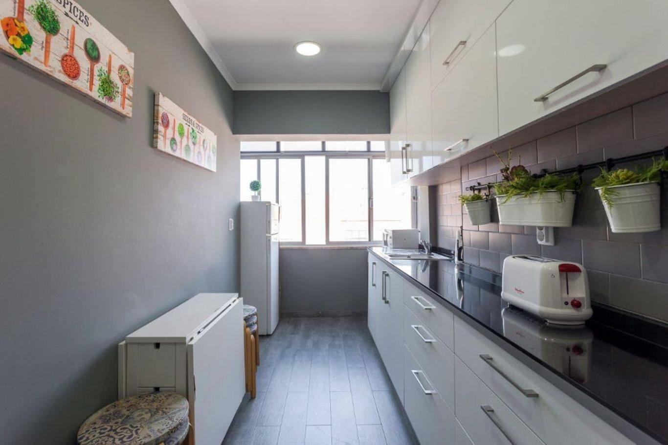 Be Local - With 2 Bedrooms In Moscavide - * Lissabon