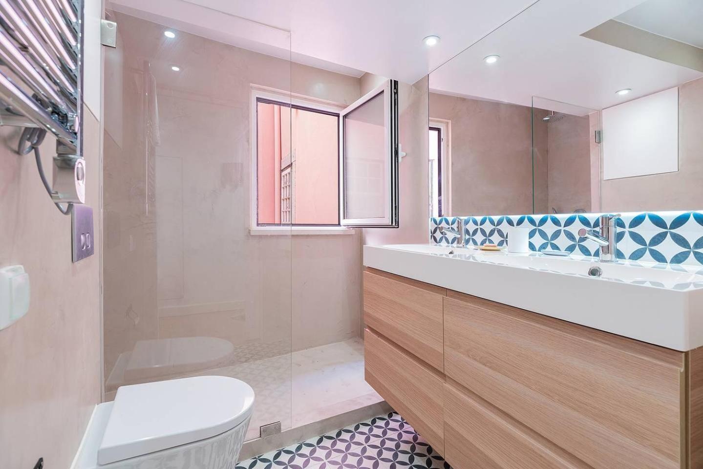 Cosy 2 Bed Flat With Terrace Near Av Liberdade Lisboa