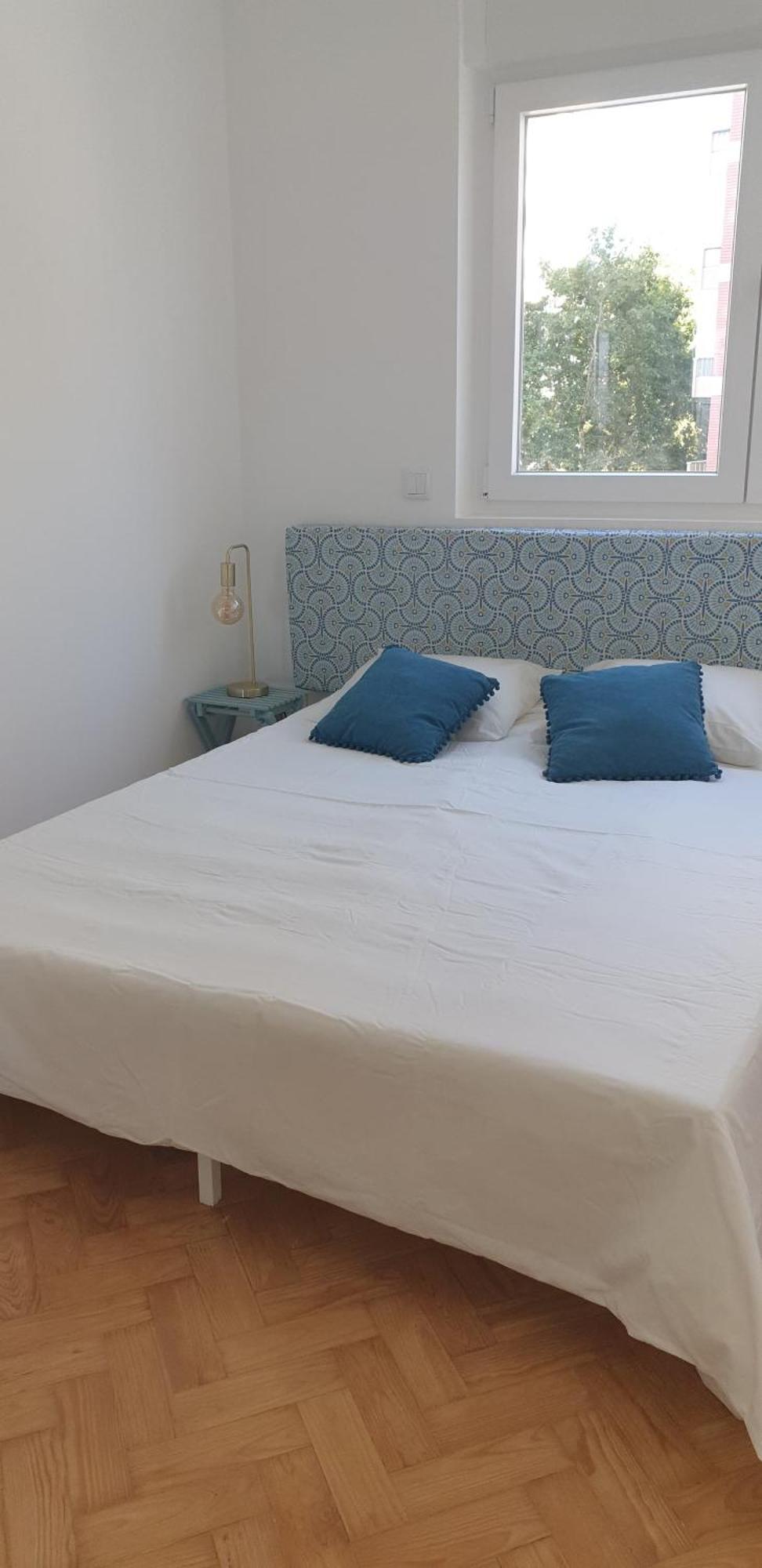 5min Walk To Subway & 10min Drive To Airport Appartement