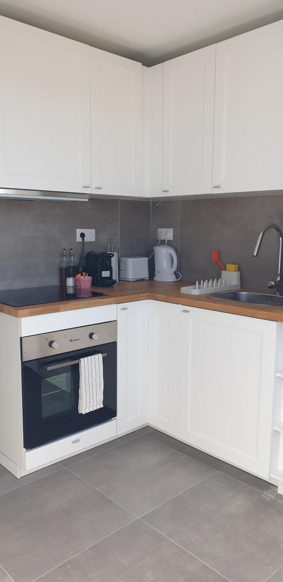 5min Walk To Subway & 10min Drive To Airport Appartement *