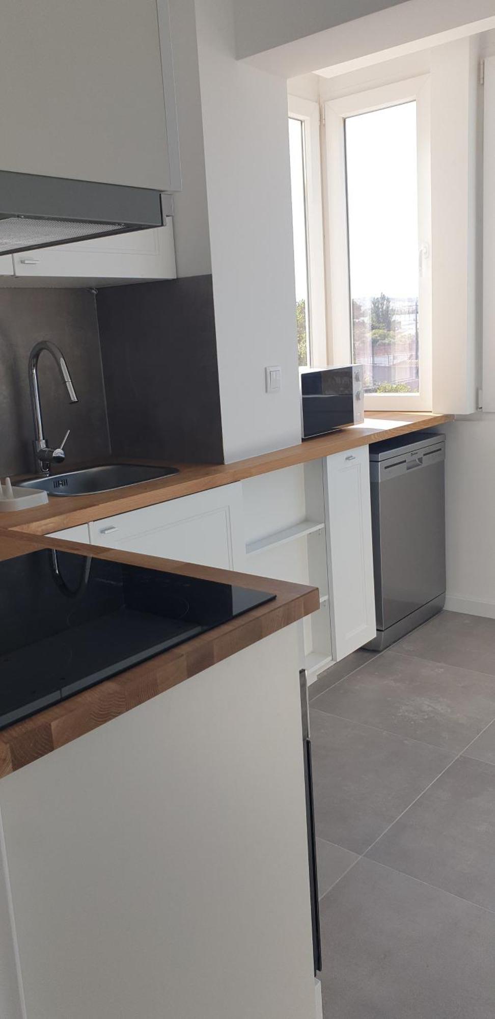 Appartement 5min Walk To Subway & 10min Drive To Airport Lissabon