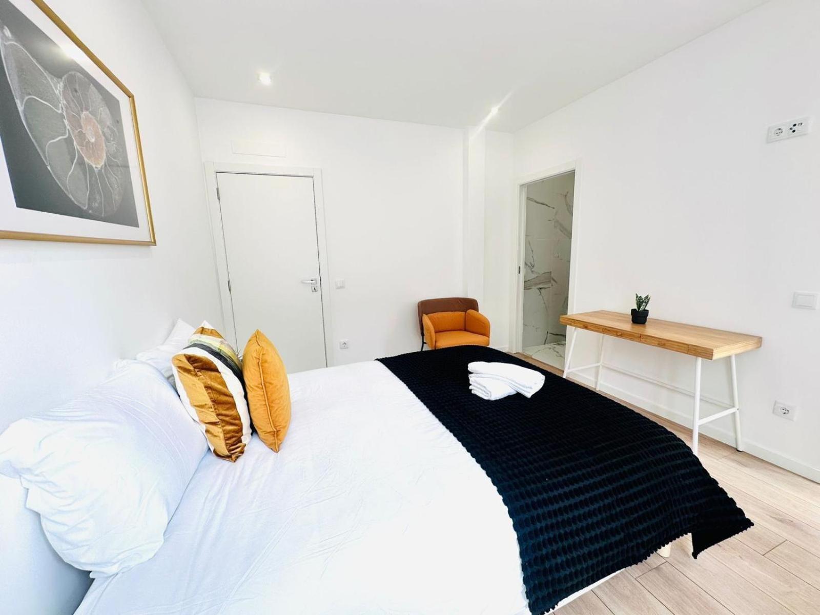 Center 3 Bedroom Flat Next To Avenida Almirante Reis * Lissabon
