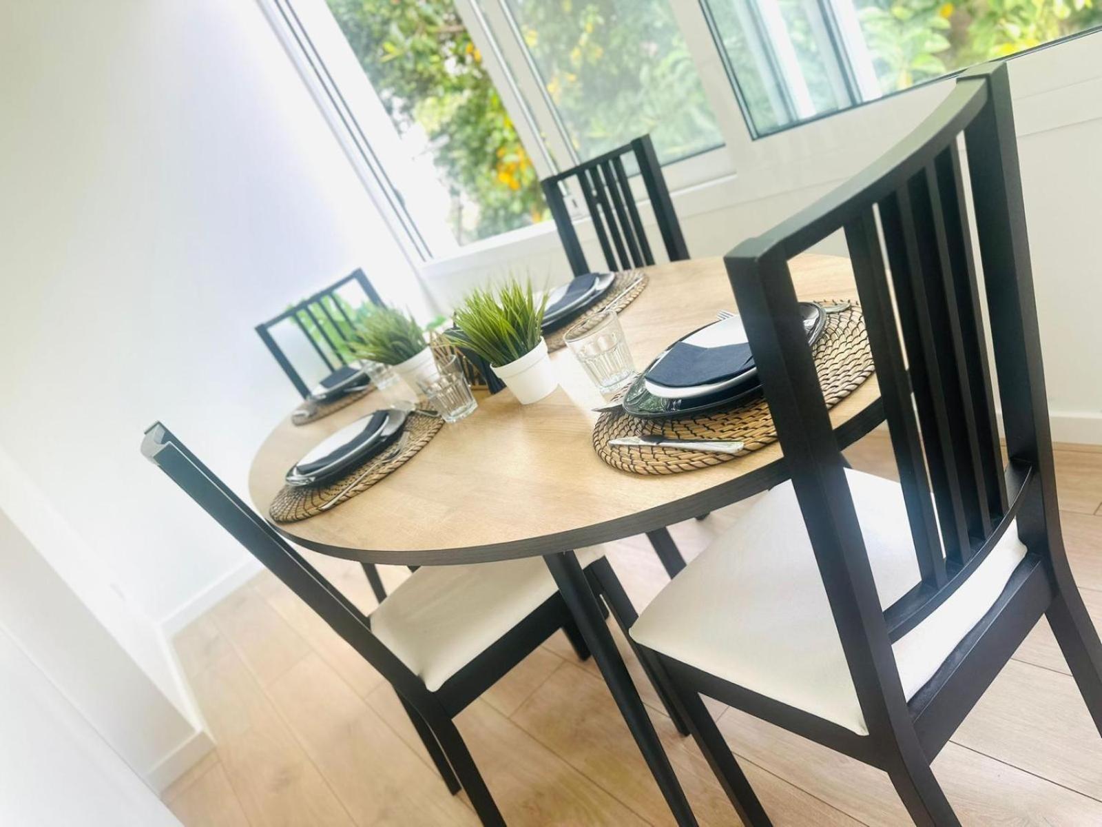 Center 3 Bedroom Flat Next To Avenida Almirante Reis * Lissabon