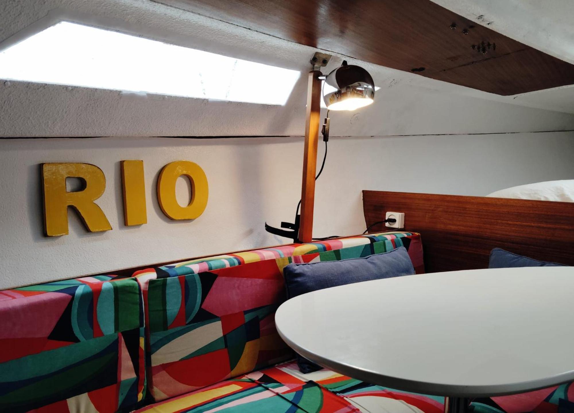 70's Tiny Boat Bateau-hôtel Lisboa