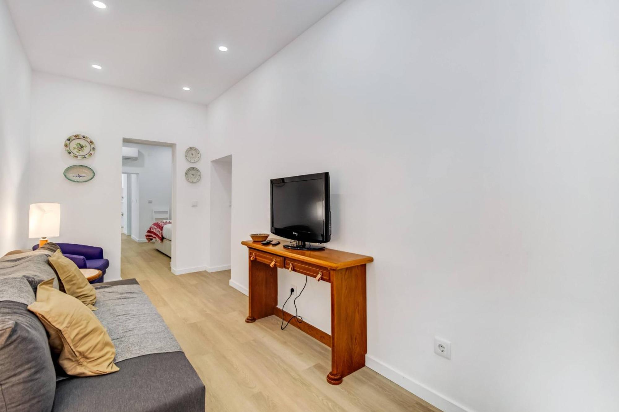 Apartment Amalia In Santos Lisbon