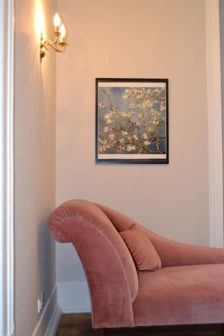 Space And Tradition In Appartement *