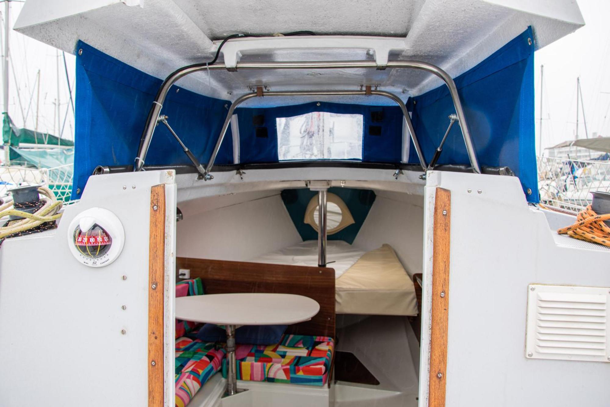 70's Tiny Boat Bateau-hôtel Lisboa