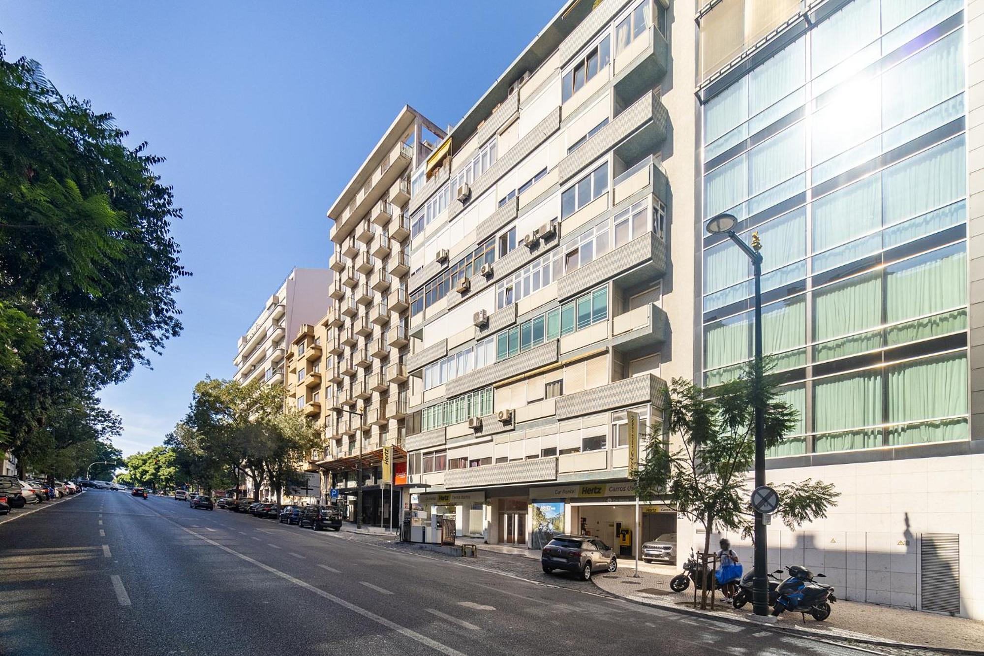 Whome Modern & Elegant In