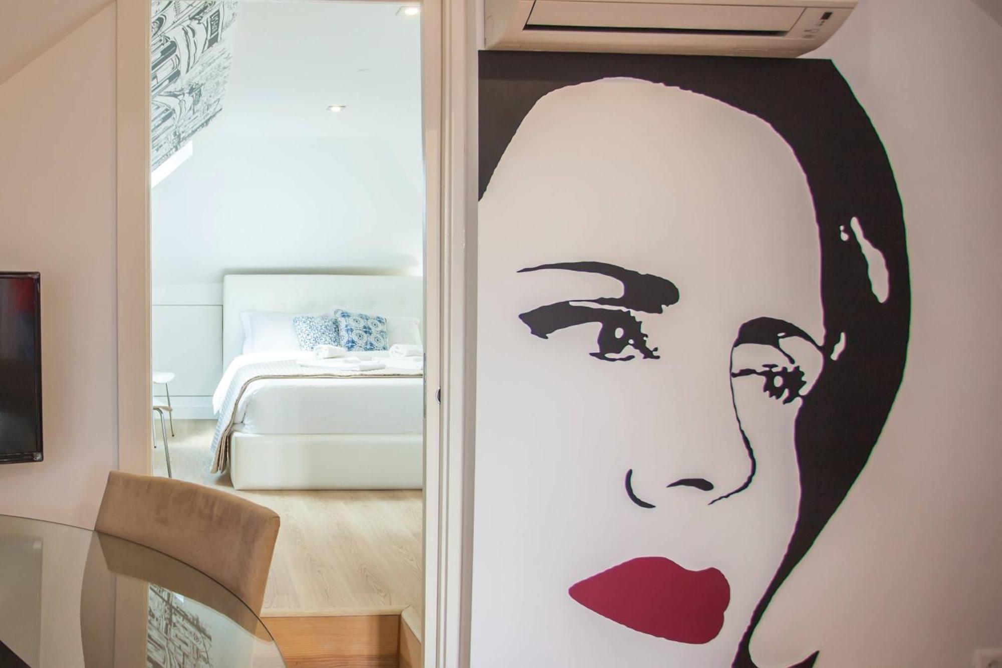 Amalia In Santos * Lisbon