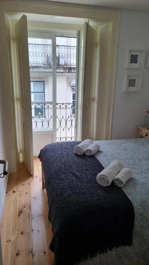 Private In Baixa With Balcony Homestay Lisbon