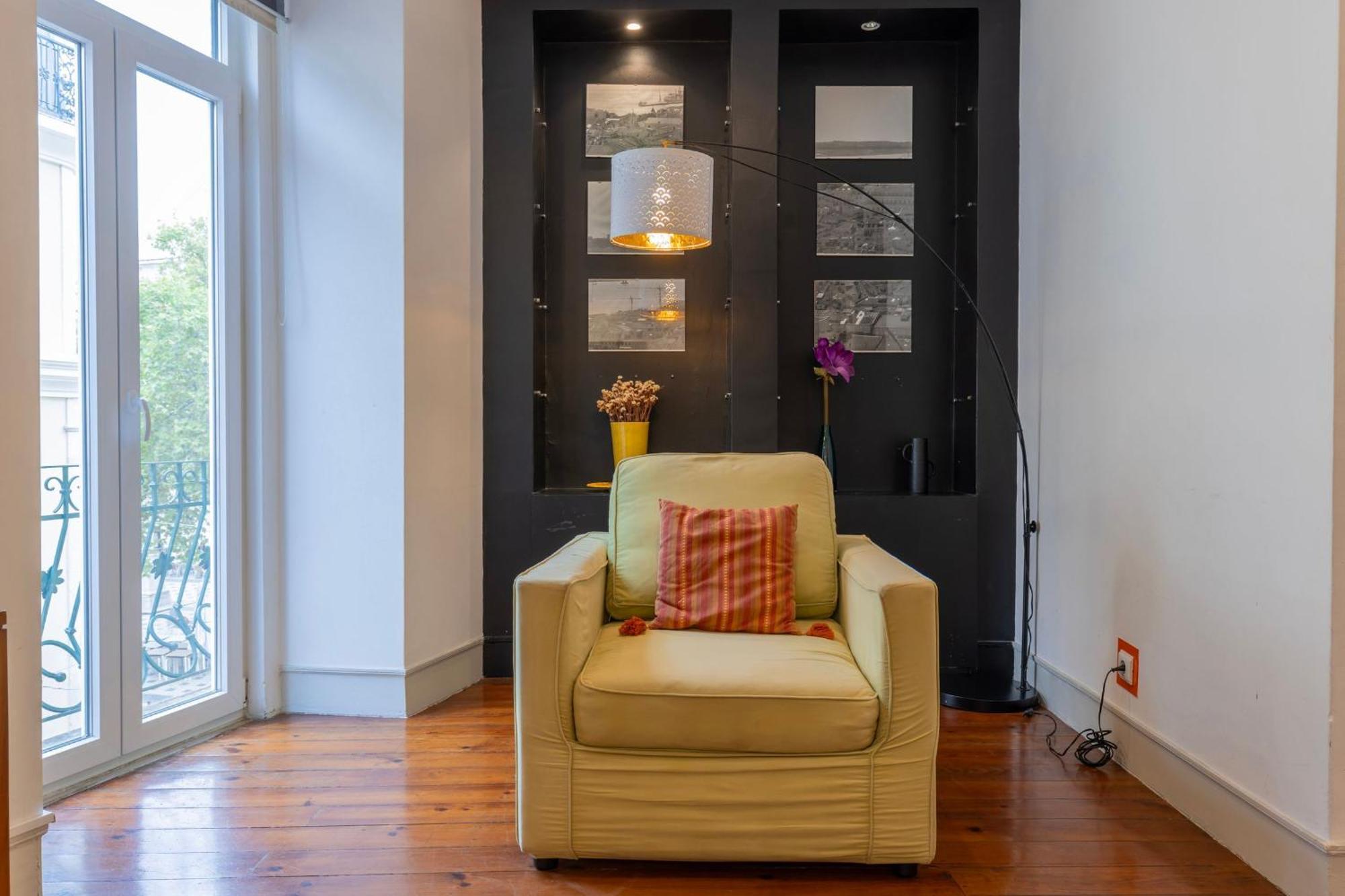 Chiado Center 1bdr Flat By Lovelystay Appartement