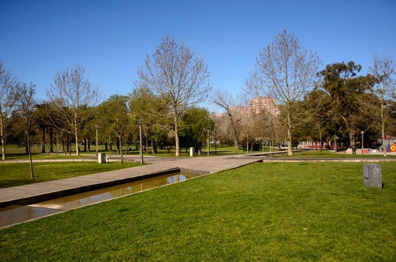 5min Walk To Subway & 10min Drive To Airport Appartement Lissabon