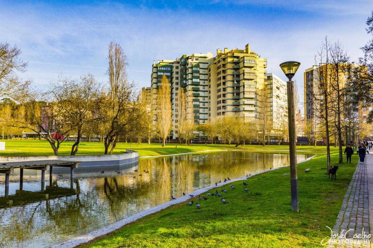 5min Walk To Subway & 10min Drive To Airport Appartement