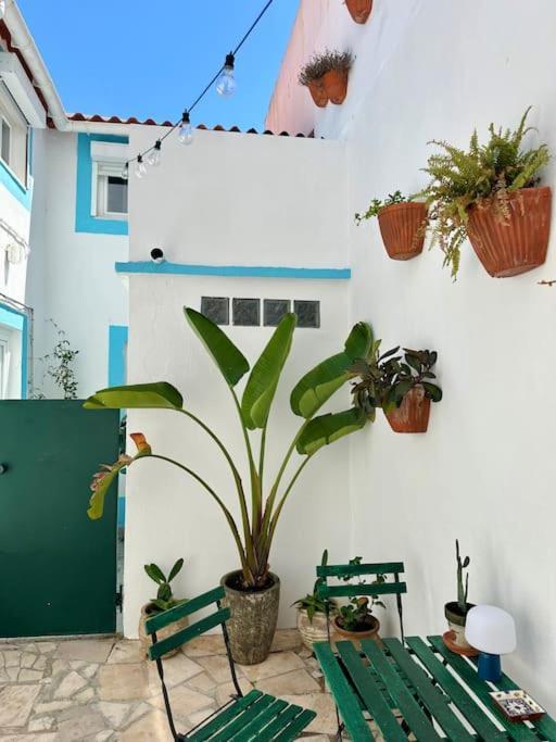 Duplex Lx Factory 2 Bedroom - Patio - Free Parking * Lisboa