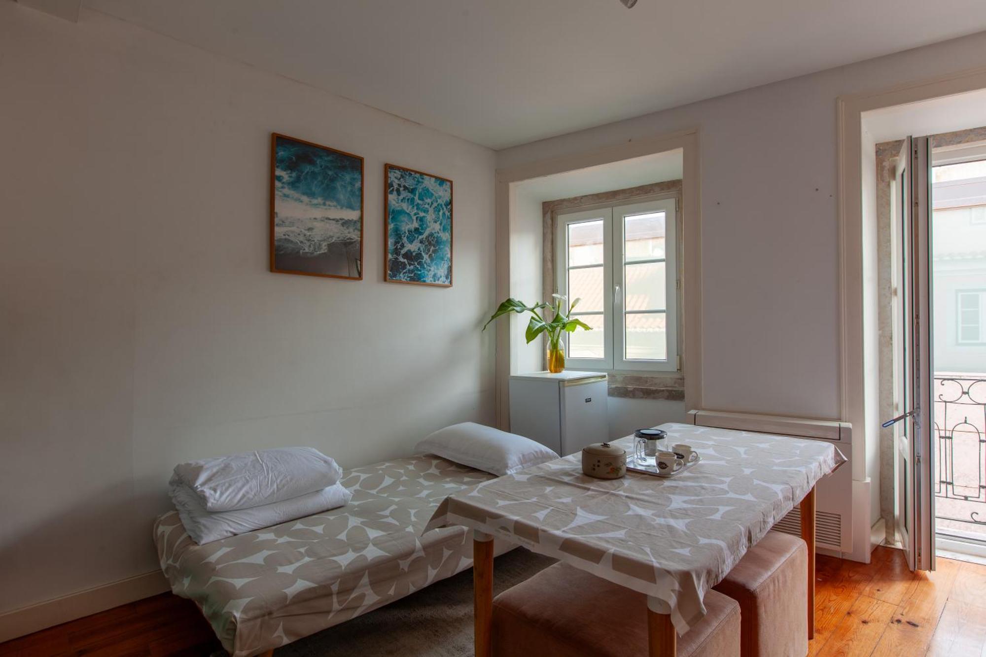 Saobentu Ana Casa * Lissabon