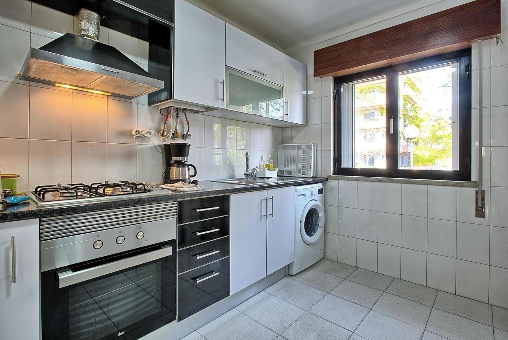 Appartement Studio Fuer 7 Personen Und 1 Kind In Moscavide, Regio De Costa De *