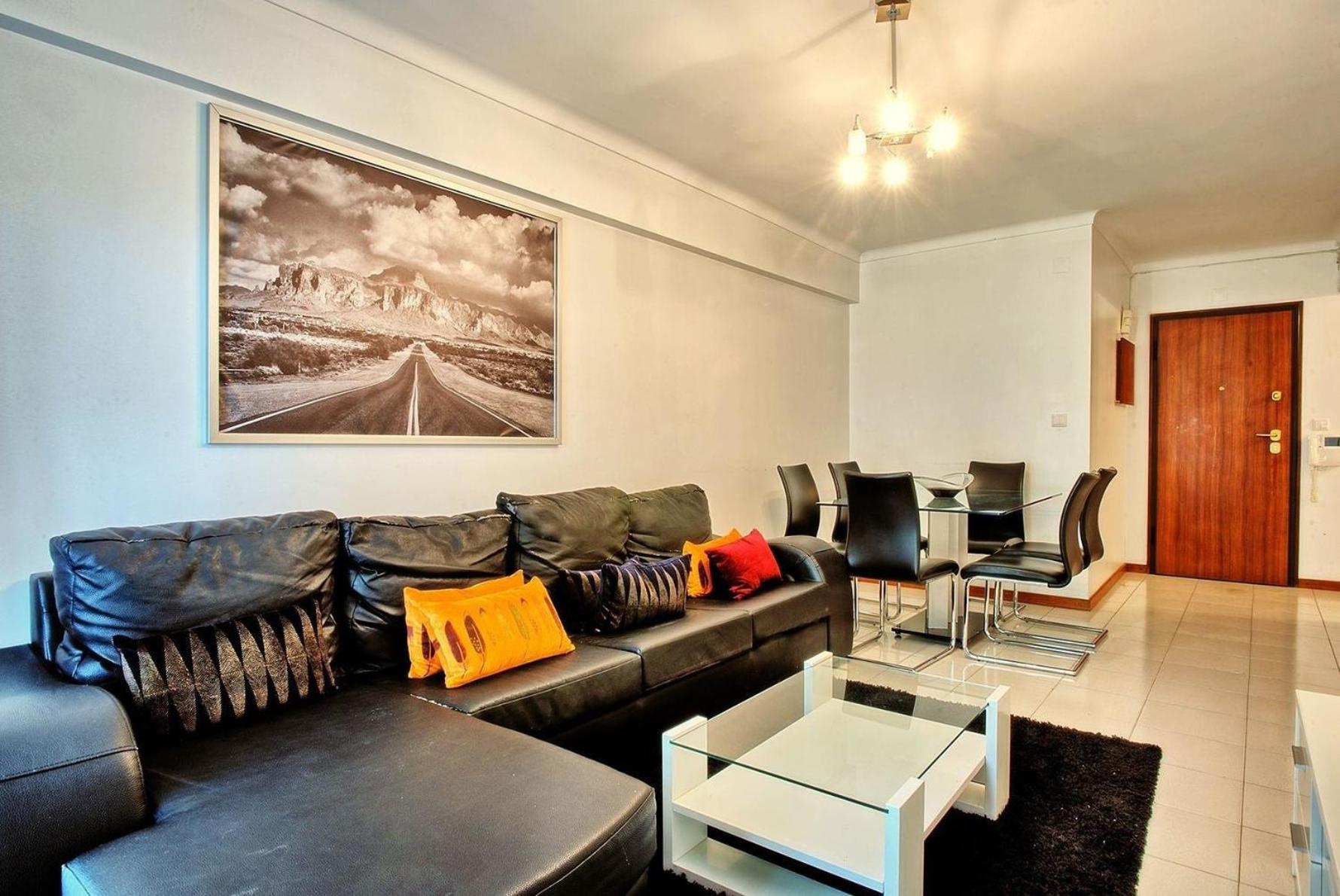 Studio Fuer 7 Personen Und 1 Kind In Moscavide, Regio De Costa De * Lisboa