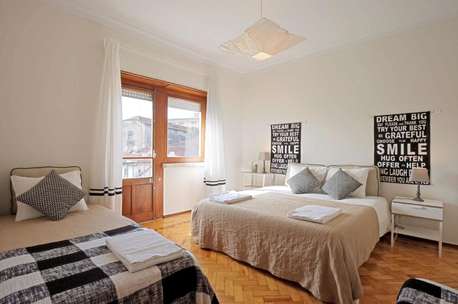 Fuer 19 Personen Und 1 Kind In Lissabon, Regio De Costa De - B58256 Appartement *