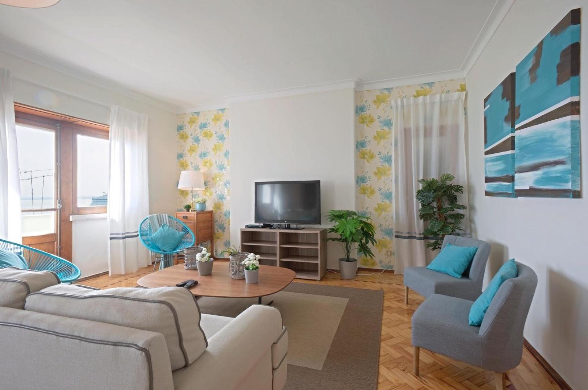Appartement Fuer 19 Personen Und 1 Kind In Lissabon, Regio De Costa De - B58256