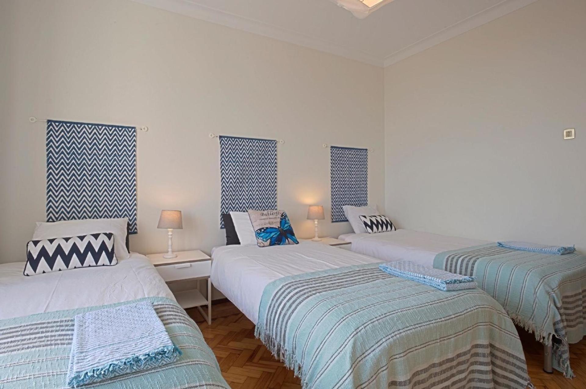 Fuer 19 Personen Und 1 Kind In Lissabon, Regio De Costa De - B58256 Appartement