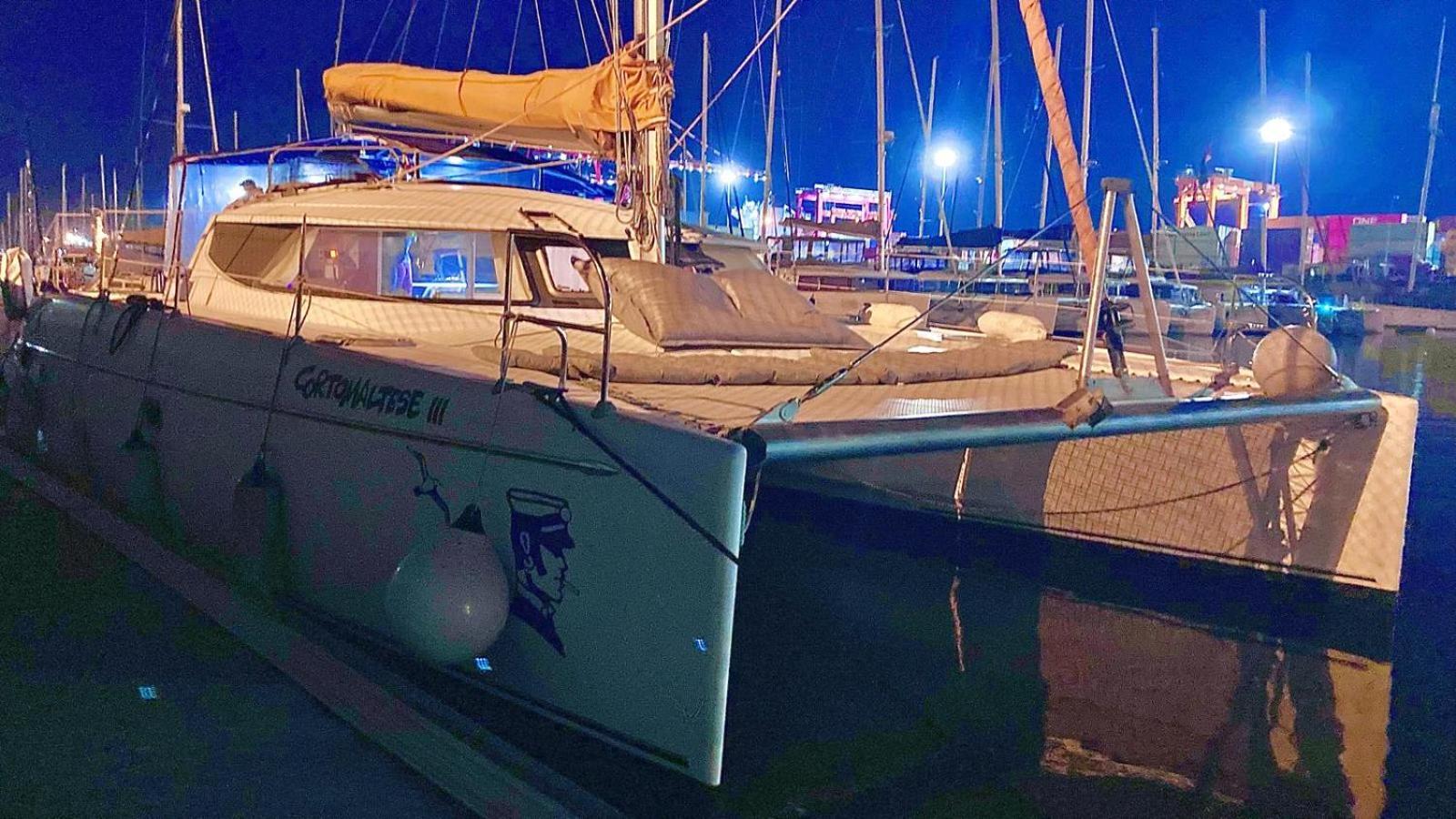 Bateau-hôtel Catamaran Corto Maltese Iii
