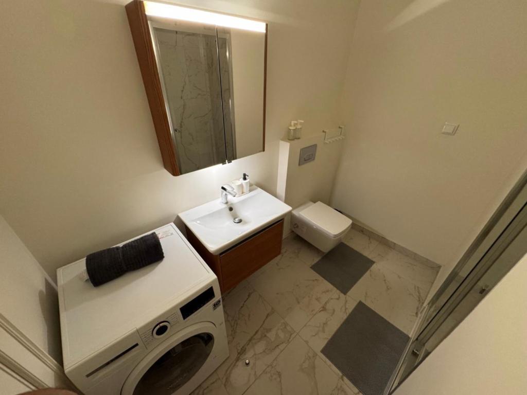 Augusta Luxury - Near Praca Do Comercio Appartement