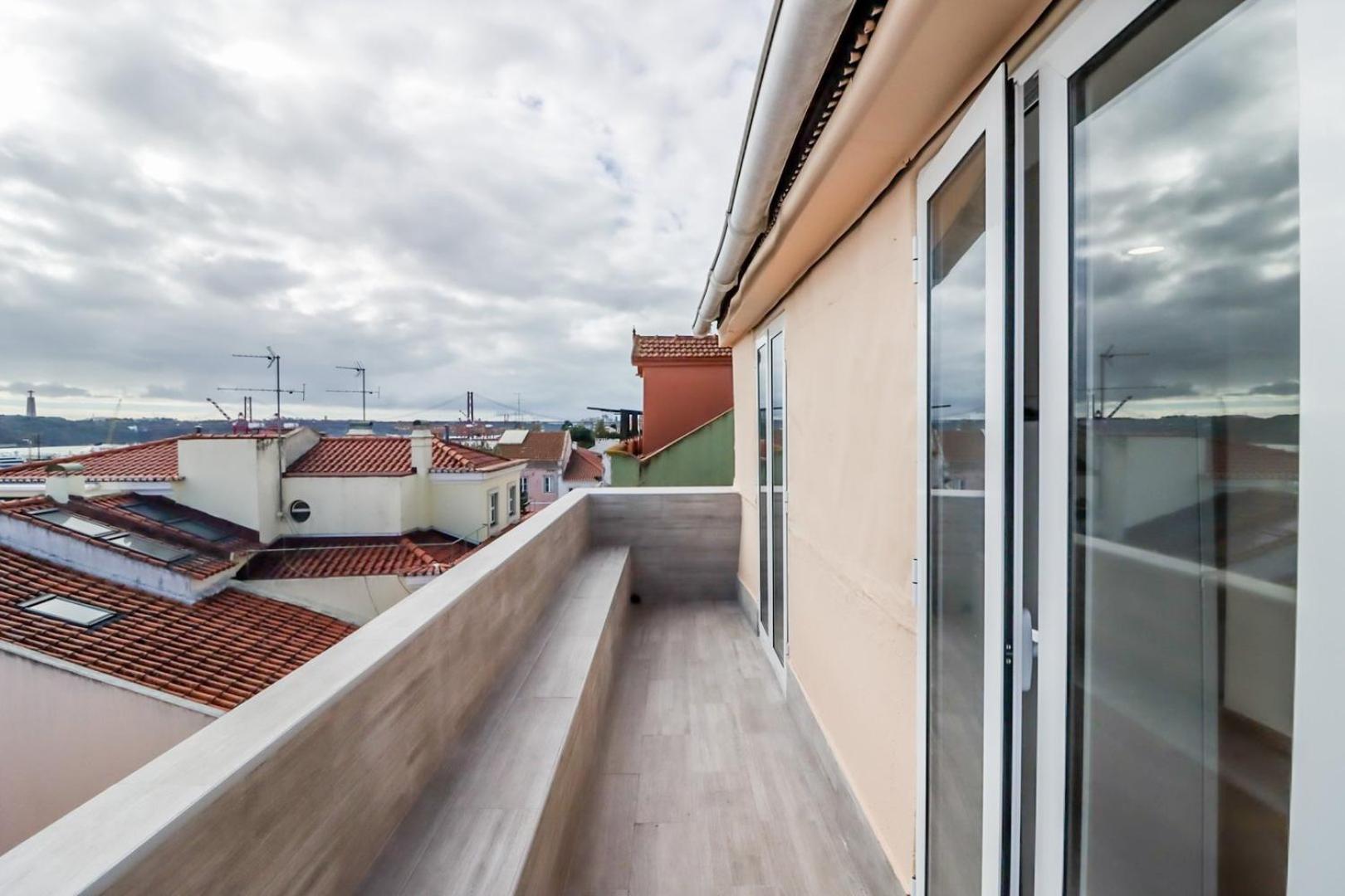 2br Terrace With Tagus View - Air-conditioned | By Airnest Lissabon