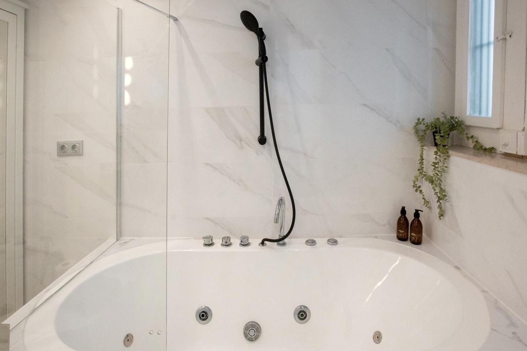 Chic 1bed Retreat In Bairro Alto Appartement