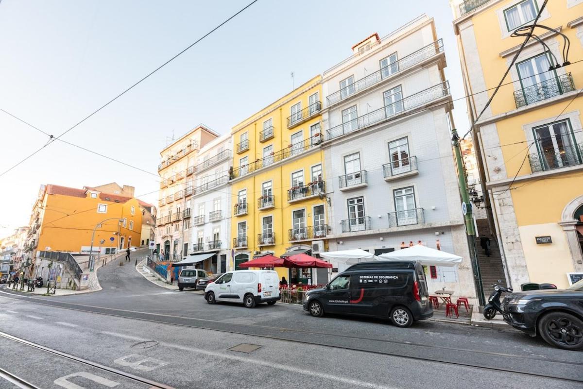 Bica Contemporary Historic 2 Bedroom Appartement