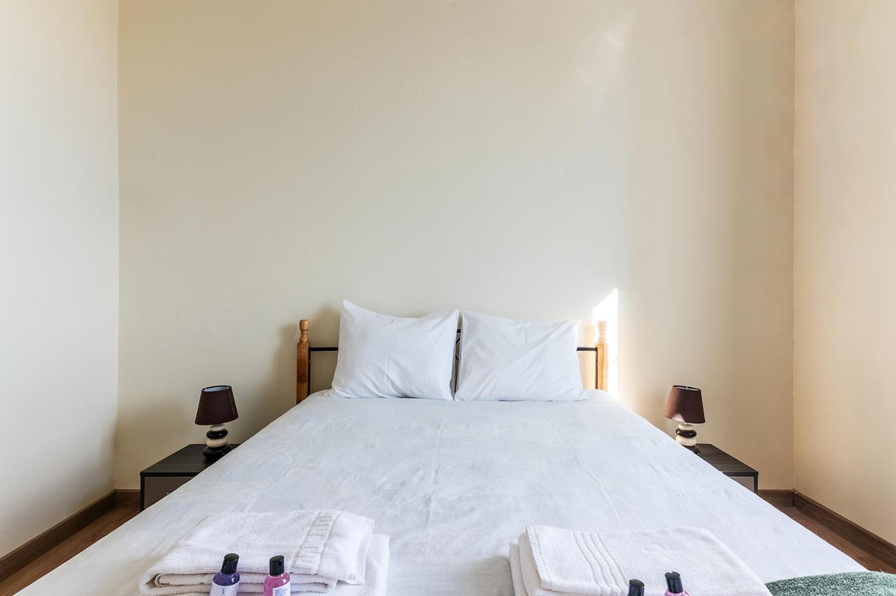 Very Sunny With Large Balcony 3rd Floor Appartement *