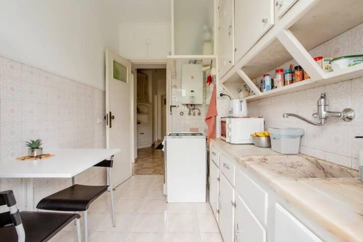 Private Rooms In Shared Apartment - Shared Bathroom And Dog Friendly