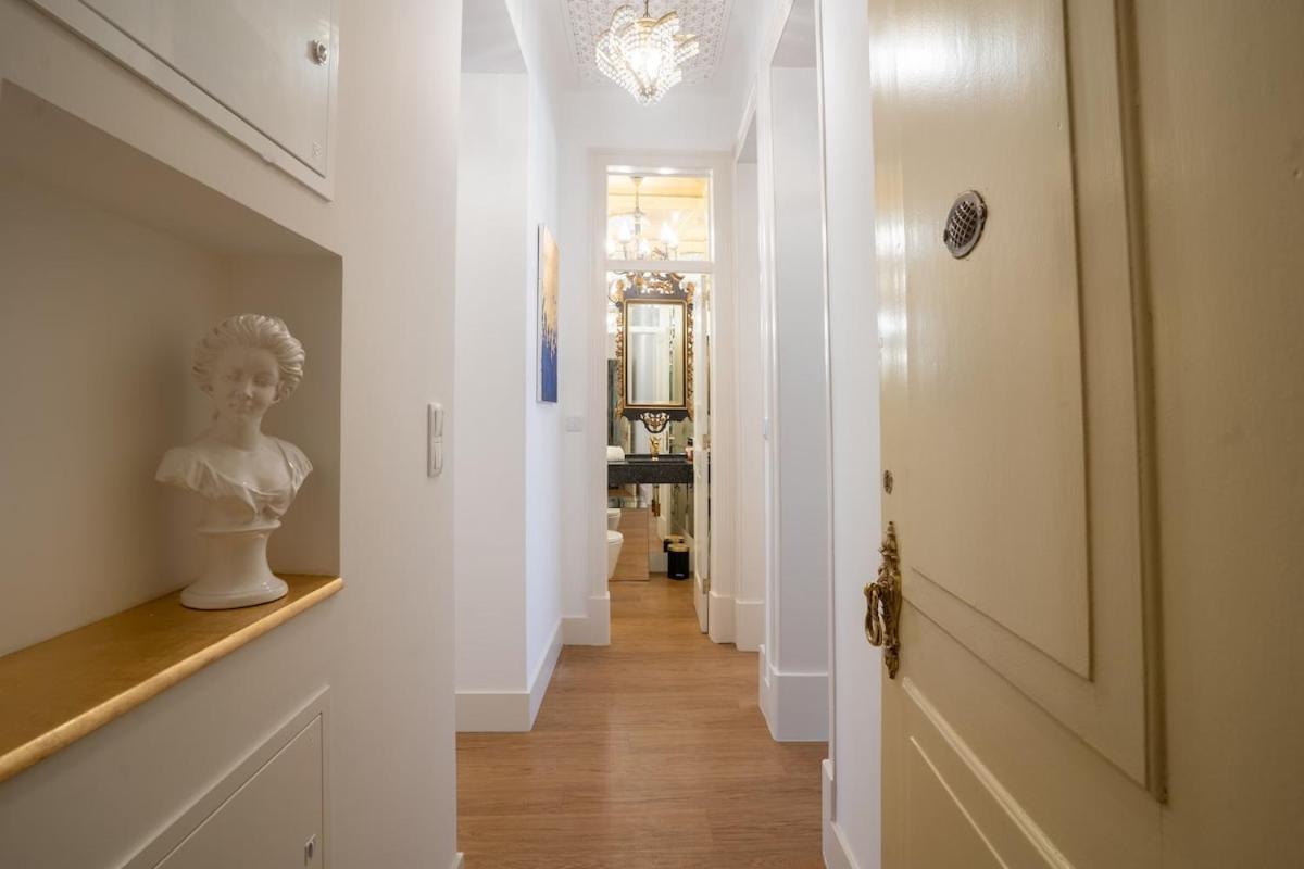 Appartement Baroque With Patio Portuguese Soul Bica Tram 4p Lisboa