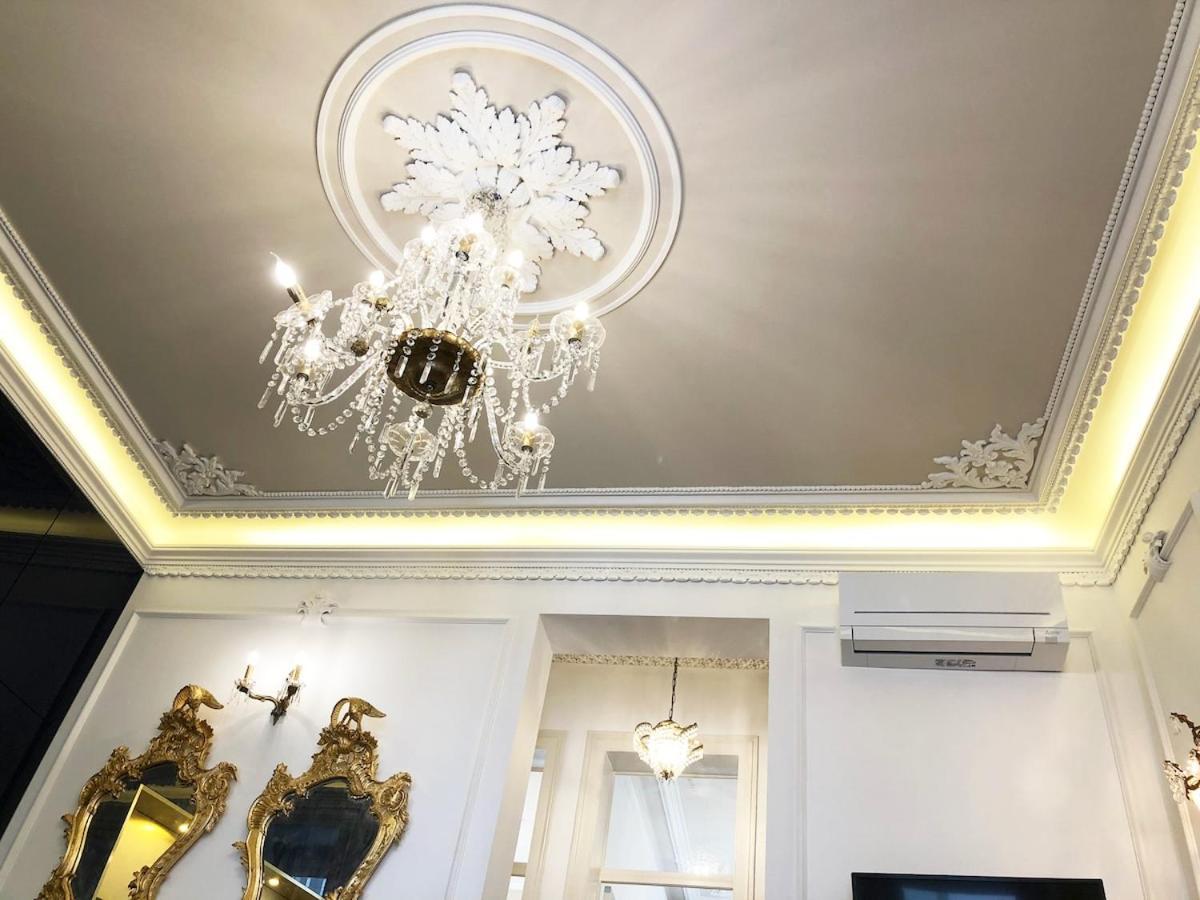 Appartement Baroque With Patio Portuguese Soul Bica Tram 4p