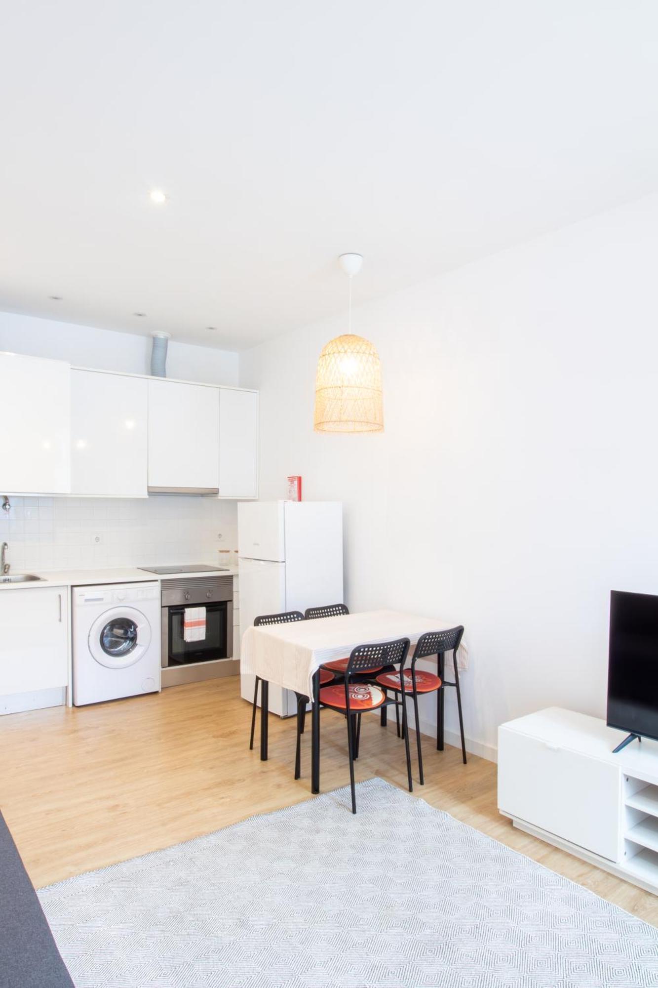 Serafina 1st Floor 2br With Swimingpool Appartement Lisboa