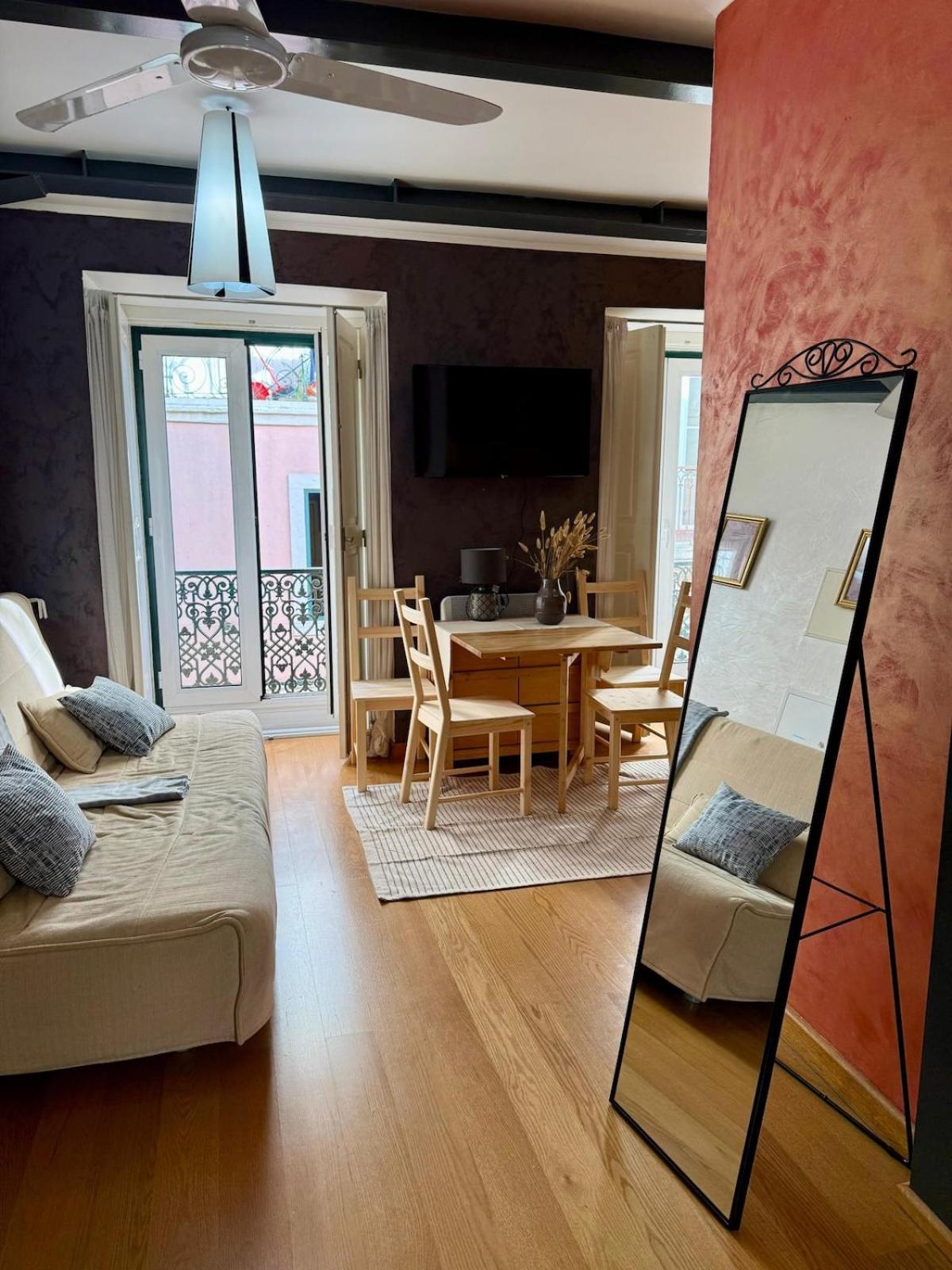 Cozy In The Center * Lisbon