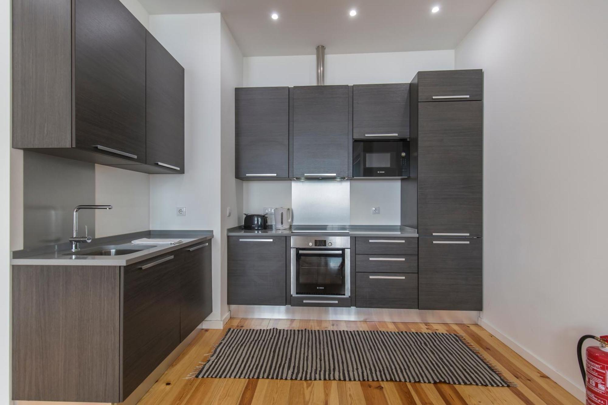 100 A - Flat By Pink St. * Lissabon