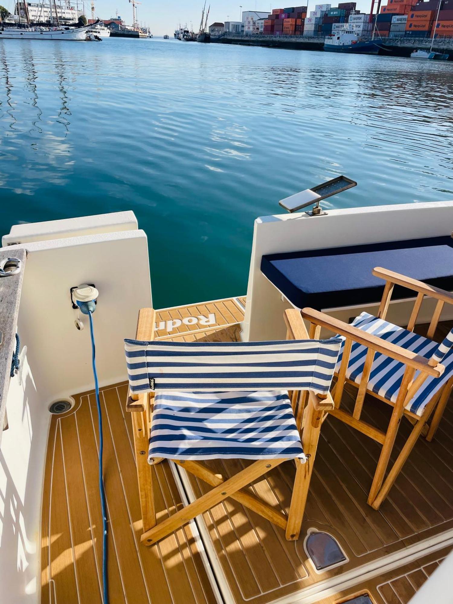 Romantic Boat On The Tagus River Bateau-hôtel Lisboa