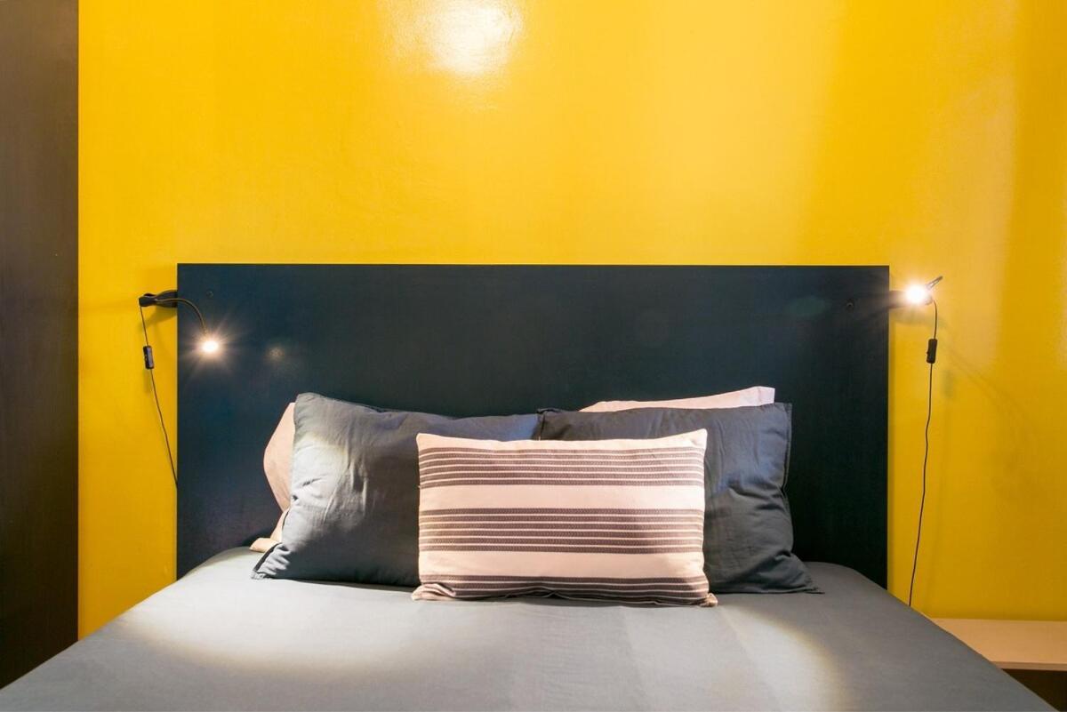 Spacious & Bright 3 Bedroom Apt, Iconic Bica Area, Historical Center Lisboa