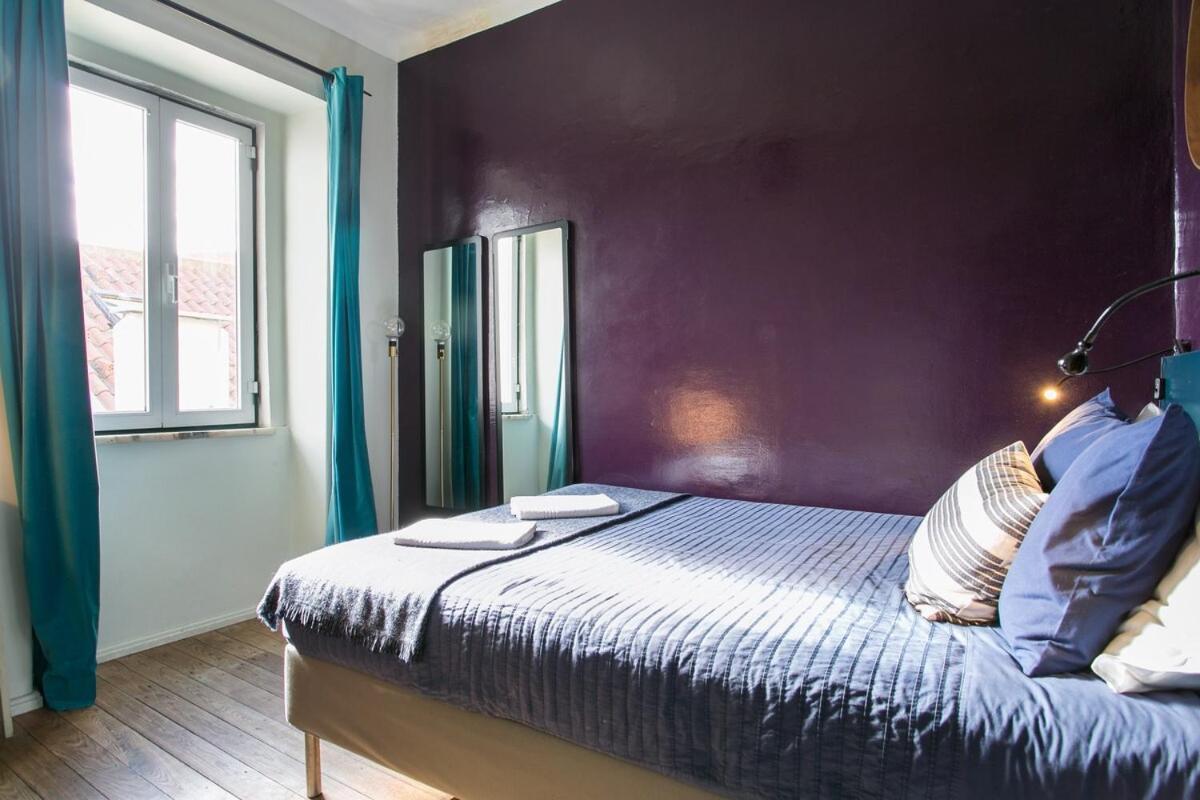 Spacious & Bright 3 Bedroom Apt, Iconic Bica Area, Historical Center Appartement