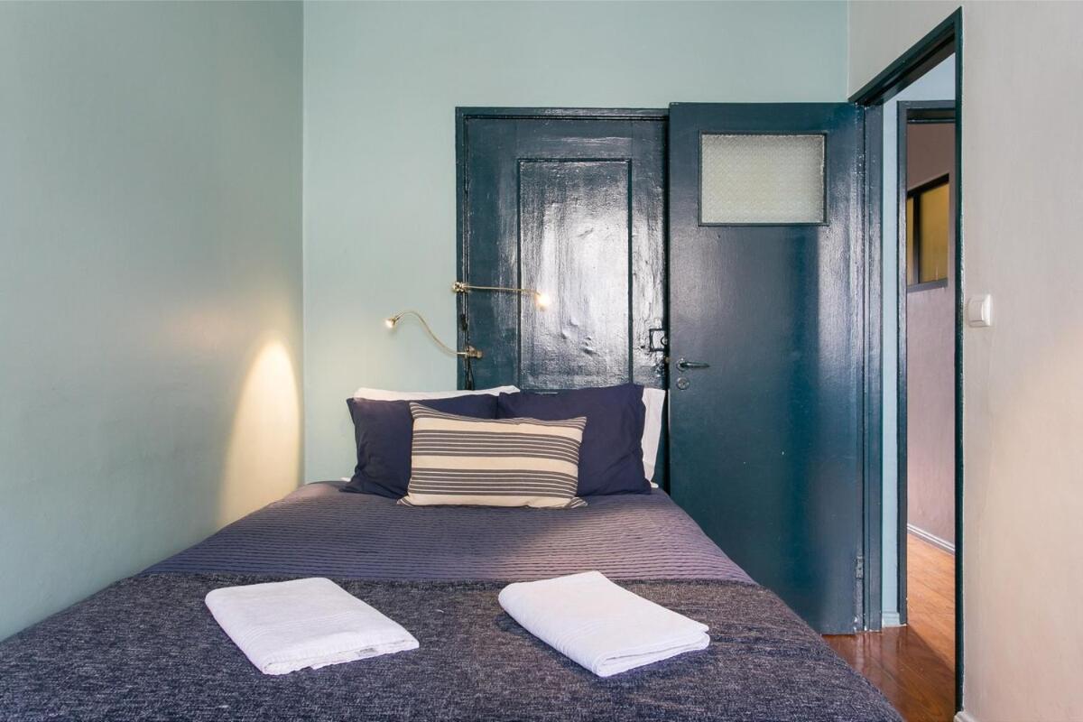 Spacious & Bright 3 Bedroom Apt, Iconic Bica Area, Historical Center * Lisboa
