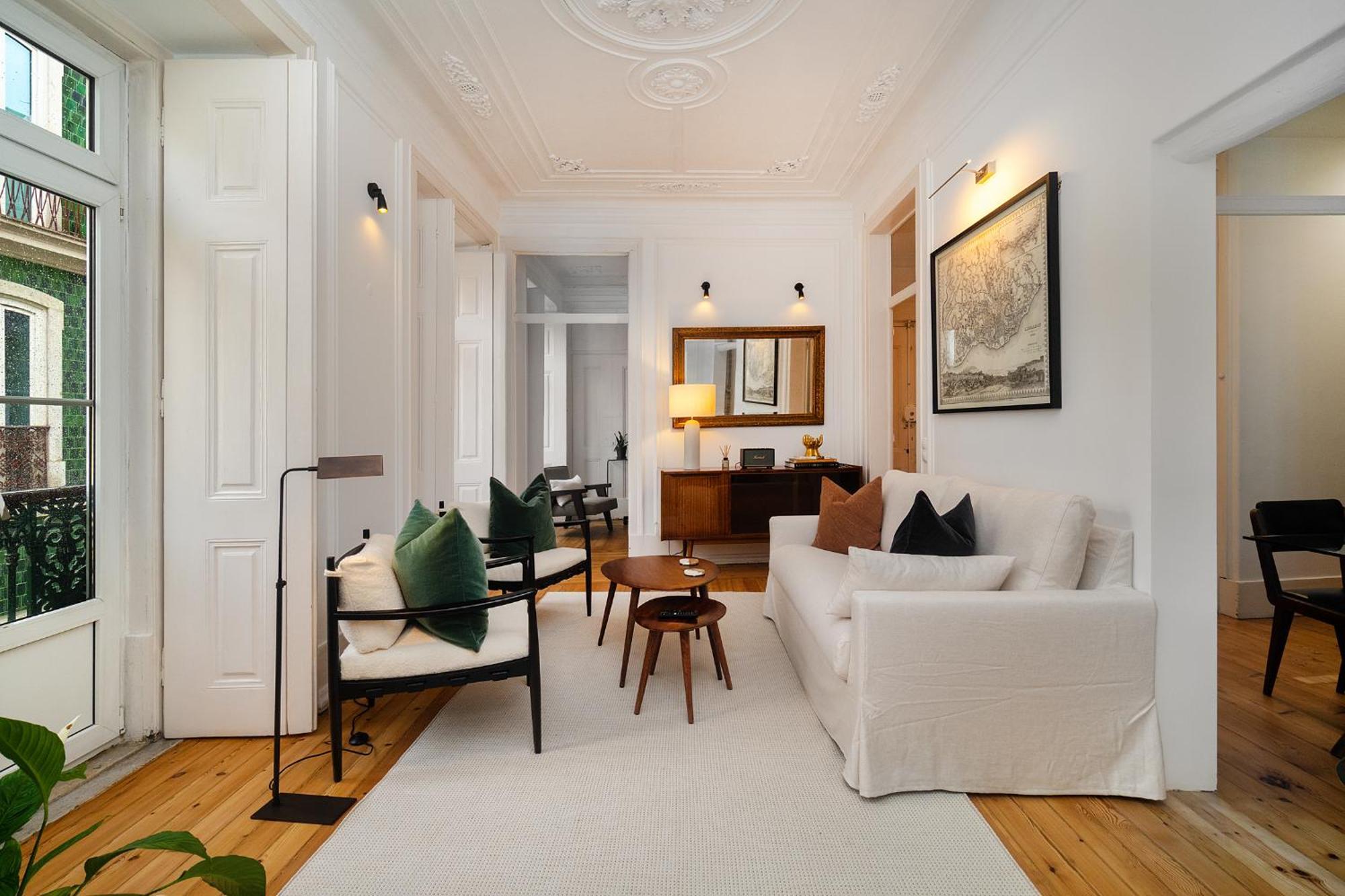 Whome Elegant In Lisbon's Historic Bairro Alto Appartement
