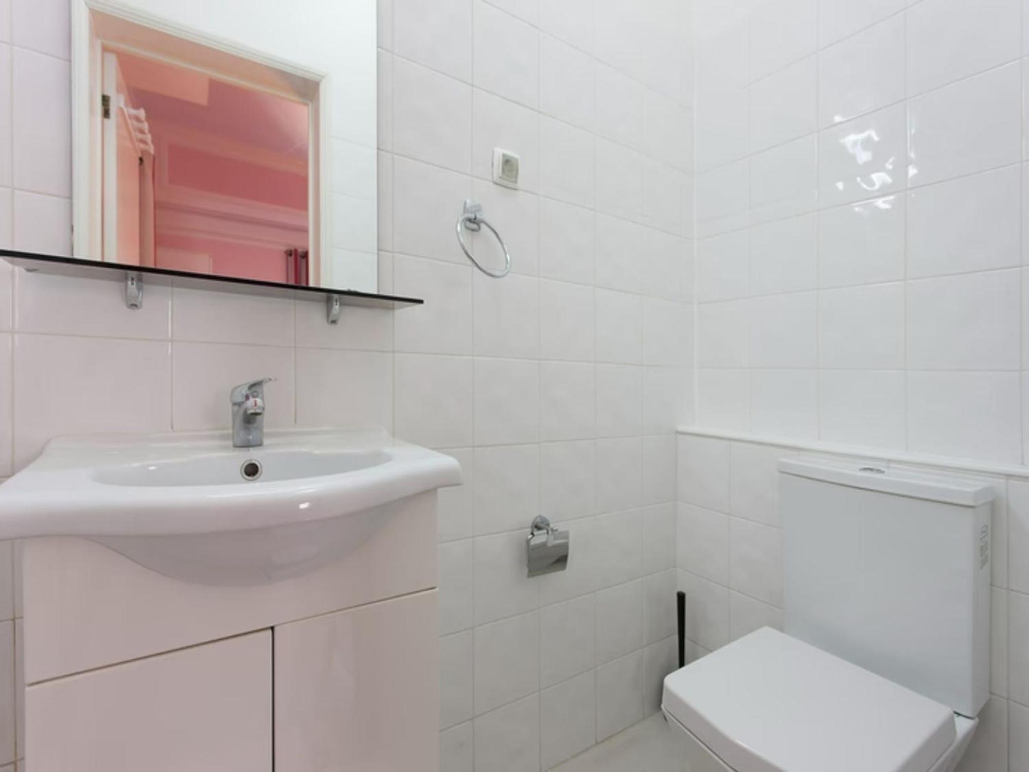 In Guest - Anglesh Located Near Center Lisboa