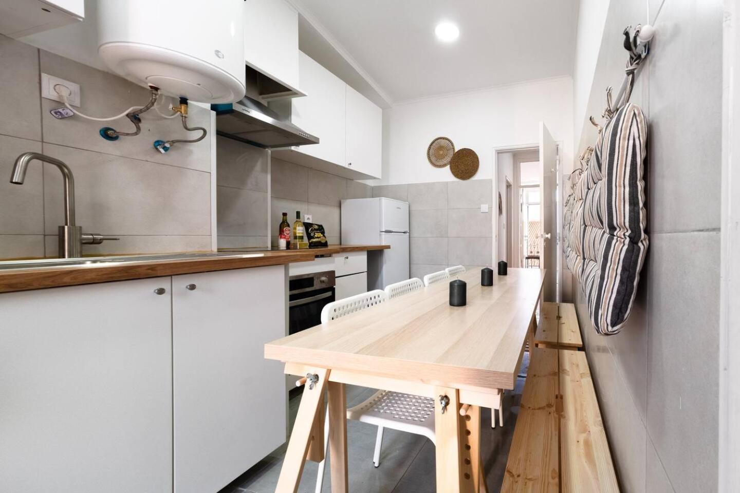 Spacious 5 Bedroom - River Views * Lisboa