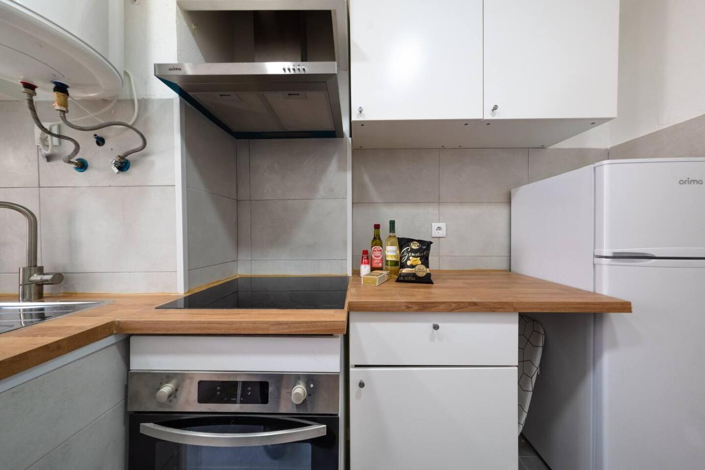 Spacious 5 Bedroom - River Views Appartement