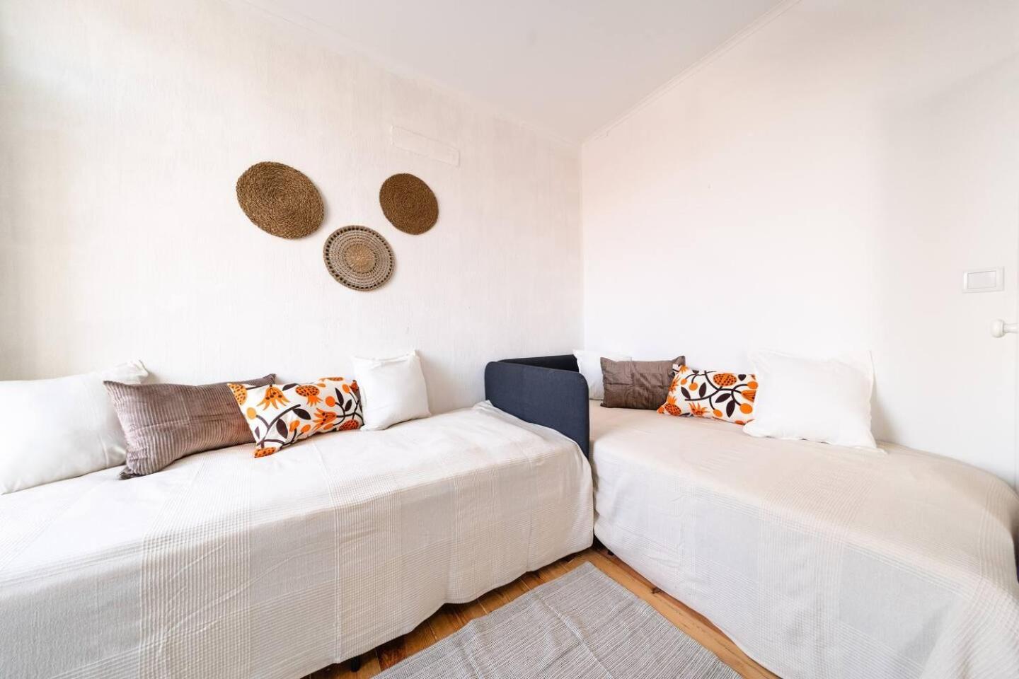 Spacious 5 Bedroom - River Views * Lisboa