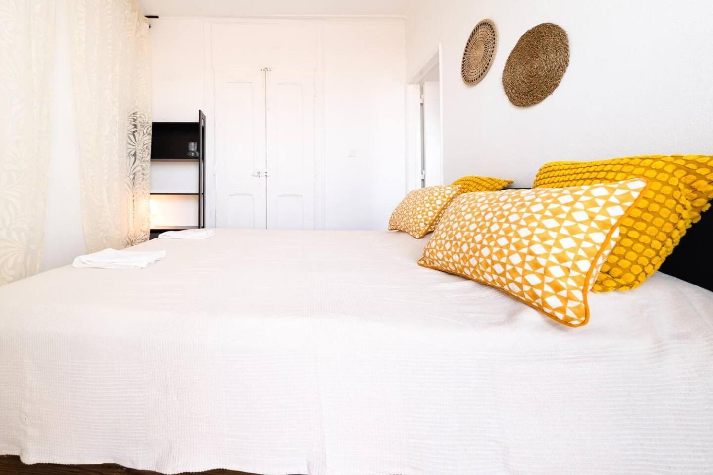 Spacious 5 Bedroom - River Views Appartement Lisboa