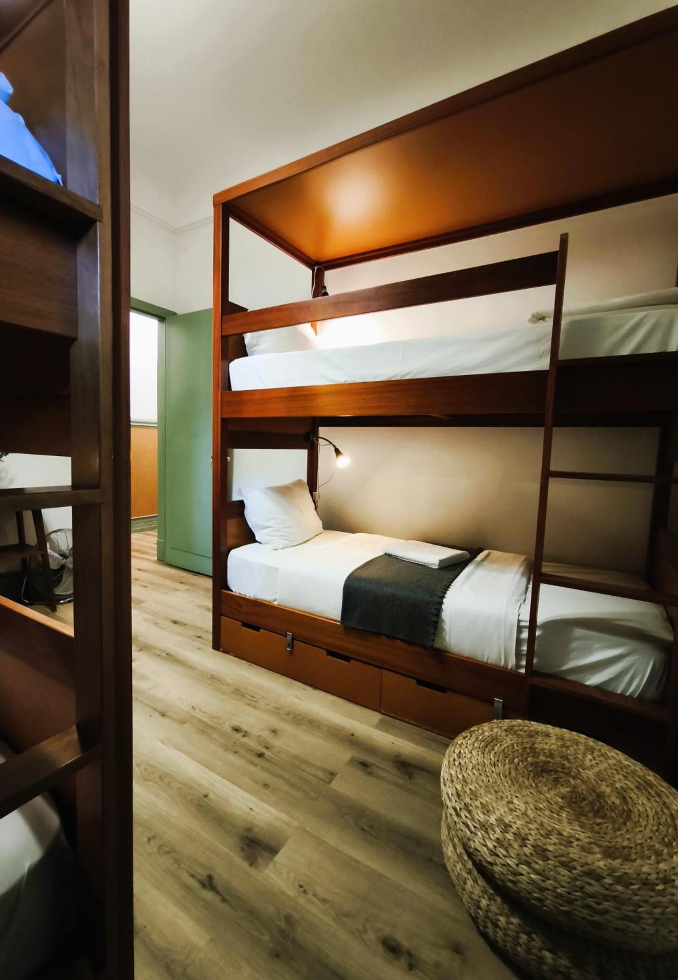 Hostel Ey