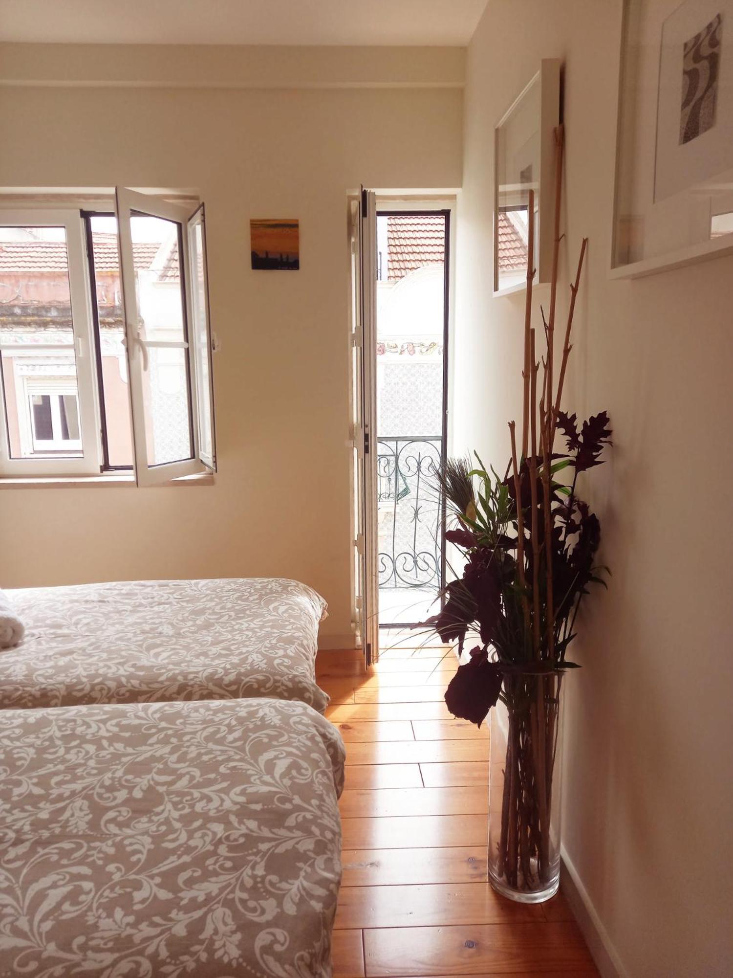 Charme Et Confort Au Coeur De Graca Lisbon